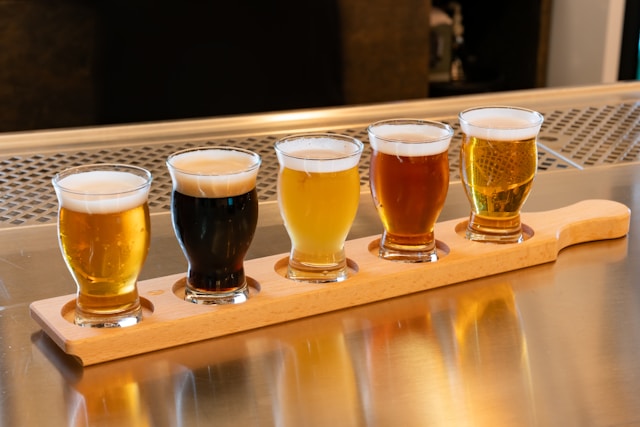 Verschiedene Biersorten, Foto von Bohdan Stocek